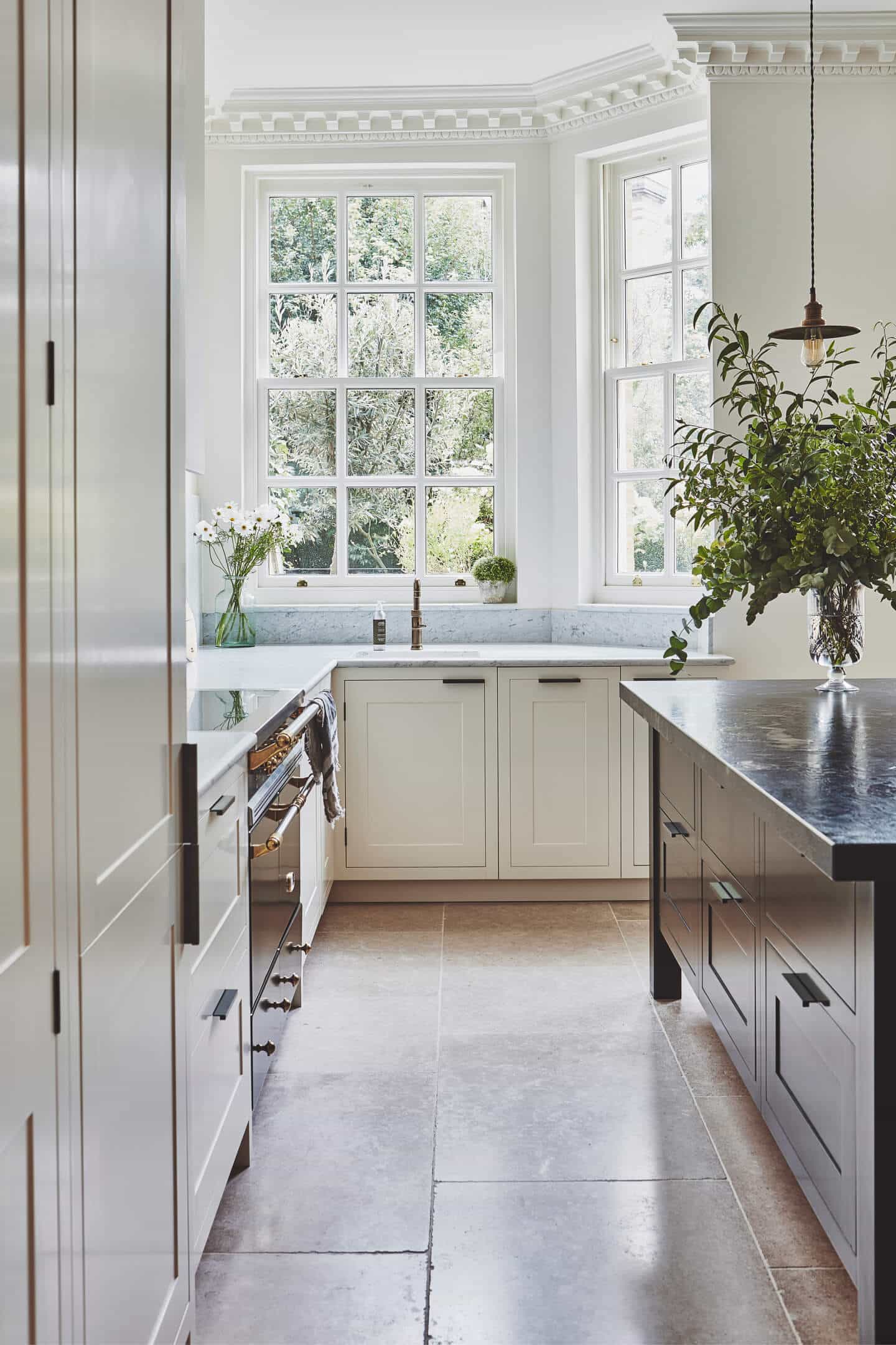 Elegant London Kitchen With No Larger Cupboards